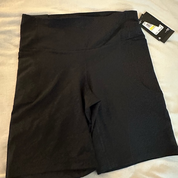 Women's UA Meridian Heathered
Bike Shorts, Size Medium - Picture 6 of 8